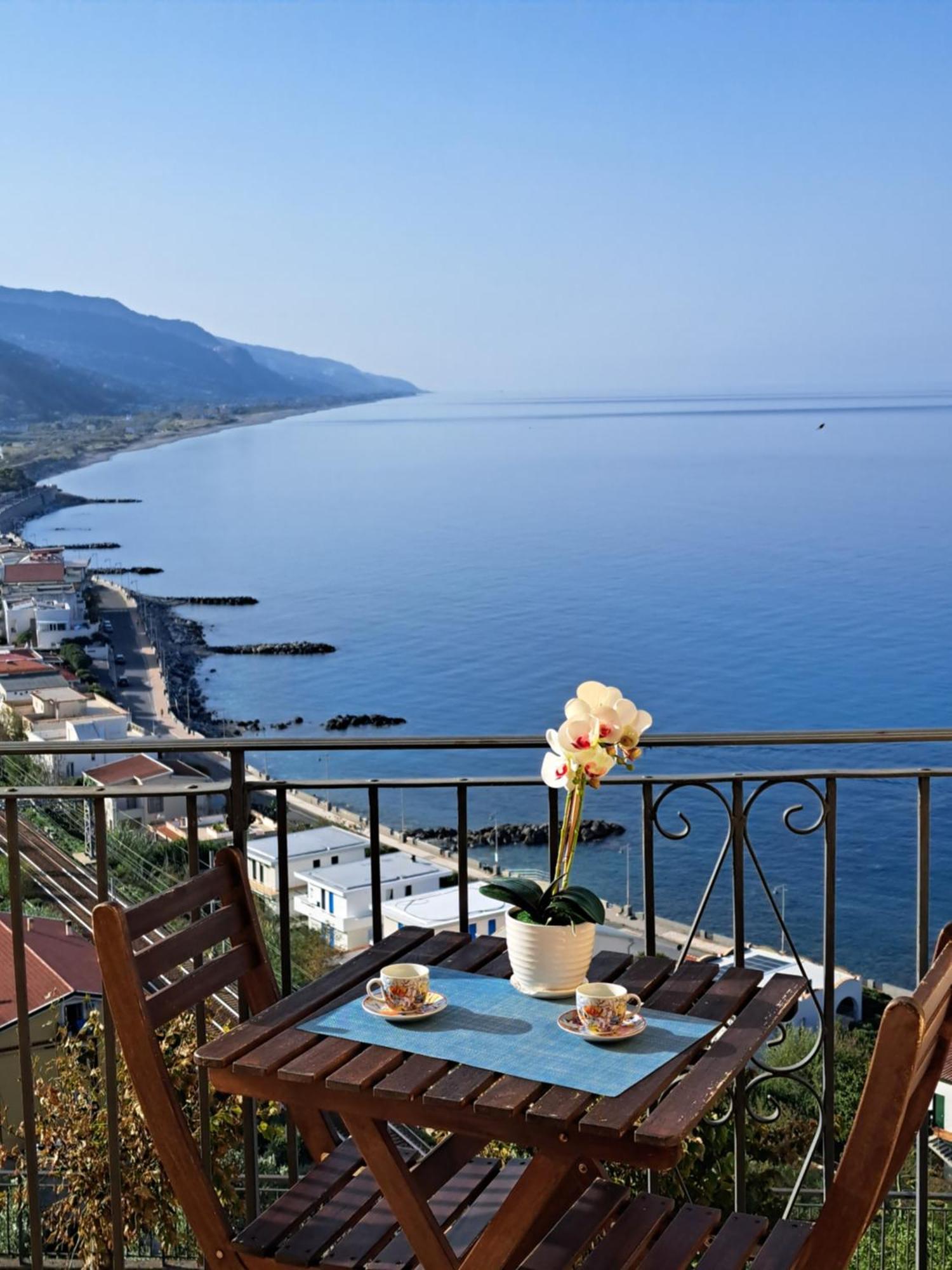 Un Oblo Sul Mare Apartment Сан Лучидо Екстериор снимка
